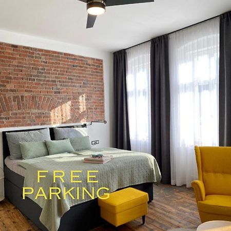 Four Rooms Carlsbad Authentic Карлови Вари Екстериор снимка