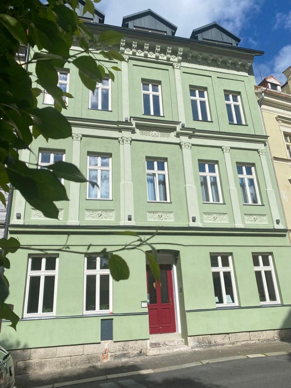 Four Rooms Carlsbad Authentic Карлови Вари Екстериор снимка