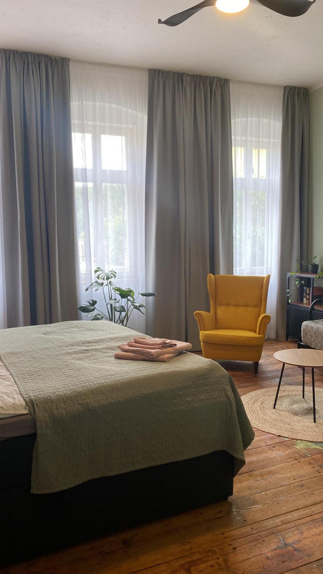 Four Rooms Carlsbad Authentic Карлови Вари Екстериор снимка
